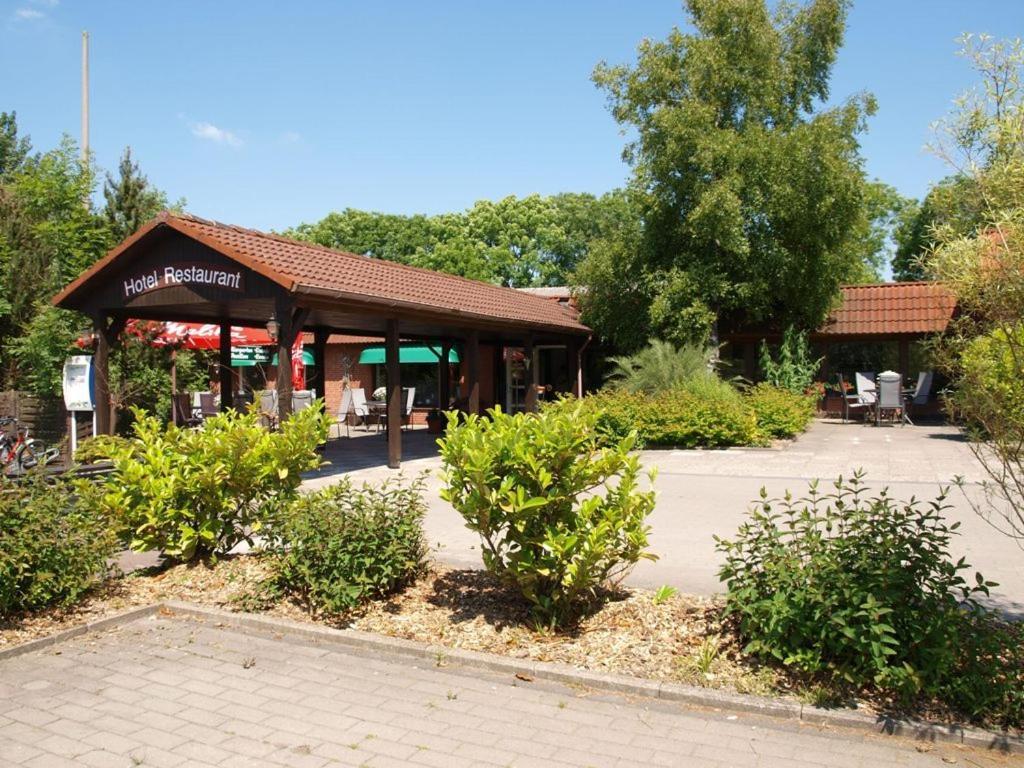 Hotel Landhaus Pfahlershof à Karolinenkoog Extérieur photo